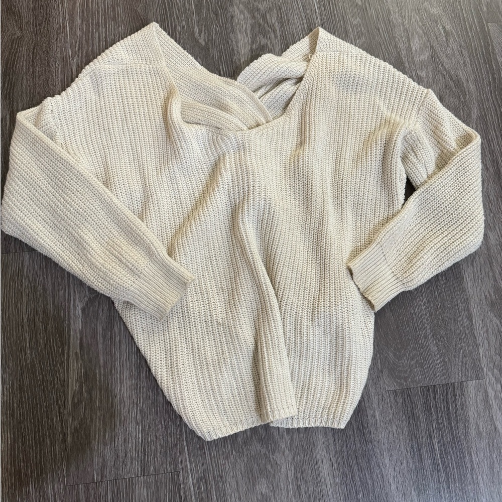 Knot-Back Sweater - Picture 3 of 5